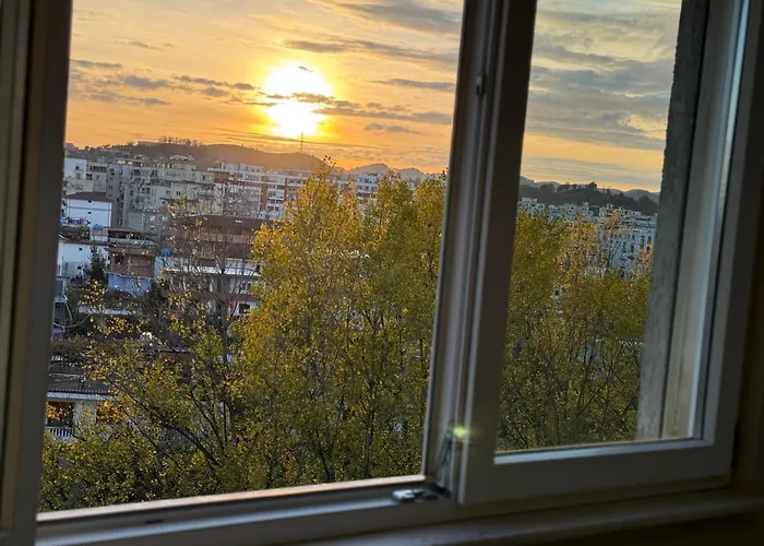 公寓 Troyes 地拉那